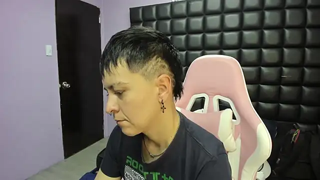  Hannah Hot online show from November 12, 2025, 12:53 pm