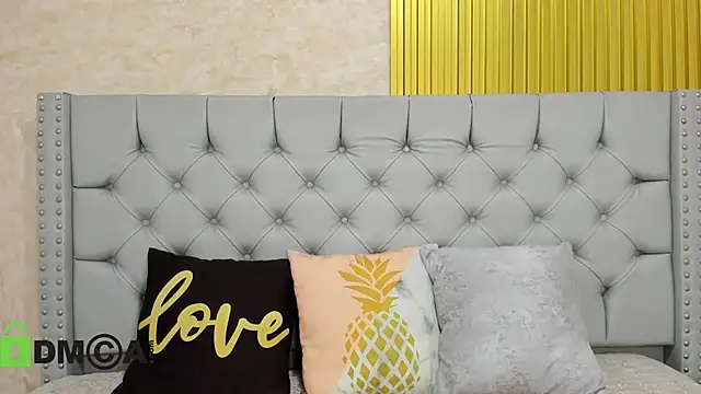 Skarlet 04 online show from November 10, 2025, 5:18 pm