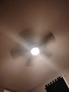 Snapshot of hugenicecock7979 chatting on September 19, 2025, 7:12 am hugenicecock7979 online show from September 19, 2025, 7:12 am