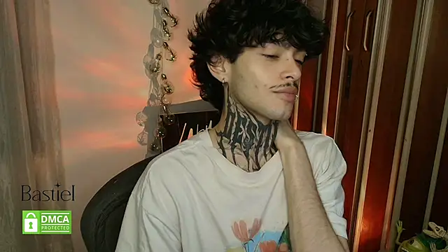 Snapshot of Mihail_leroy chatting on September 18, 2025, 1:52 am Mihail leroy online show from September 18, 2025, 1:52 am