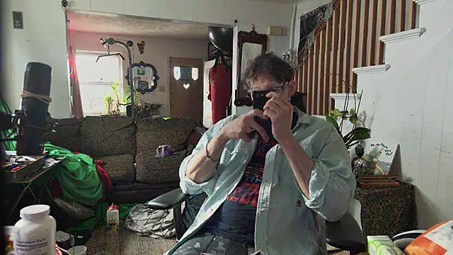 MasterDaddyCool online show from April 20, 2026, 10:22 pm