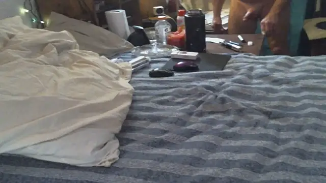 Snapshot of Pussyeat2please chatting on September 19, 2025, 8:29 am Pussyeat2please online show from September 19, 2025, 8:29 am