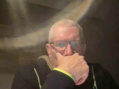 choupipat1 online show from September 27, 2025, 10:27 pm