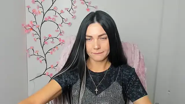 Lune Moon online show from March 17, 2026, 6:38 am