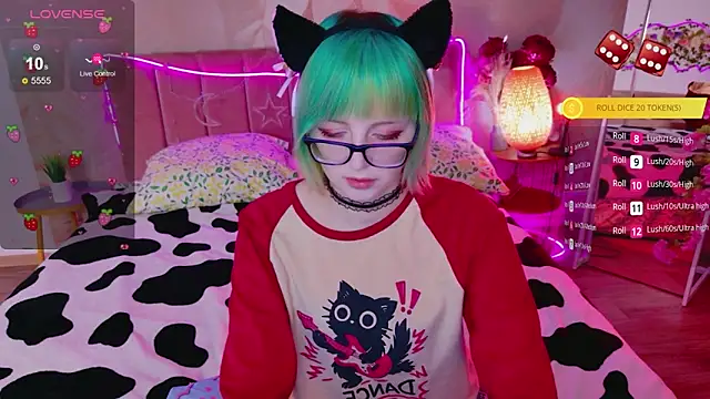 Snapshot of CoralineYoung chatting on April 26, 2026, 7:16 am CoralineYoung online show from April 26, 2026, 7:16 am