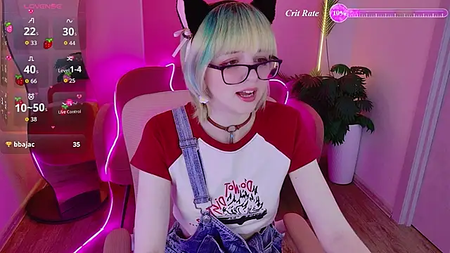 Snapshot of CoralineYoung chatting on July 5, 2026, 11:28 am CoralineYoung online show from July 5, 2026, 11:28 am