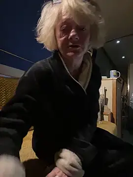 Snapshot of ladyboatlady chatting on November 28, 2025, 6:46 am ladyboatlady online show from November 28, 2025, 6:46 am