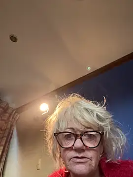 Snapshot of ladyboatlady chatting on September 25, 2025, 6:08 am ladyboatlady online show from September 25, 2025, 6:08 am