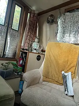 ladyboatlady online show from April 6, 2026, 6:20 pm