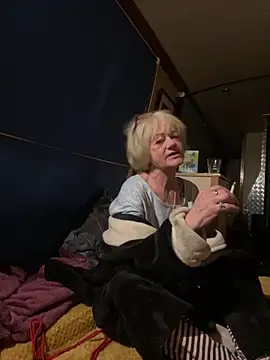 Snapshot of ladyboatlady chatting on November 22, 2025, 5:28 am ladyboatlady online show from November 22, 2025, 5:28 am