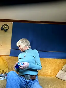 Snapshot of ladyboatlady chatting on October 25, 2025, 2:39 pm ladyboatlady online show from October 25, 2025, 2:39 pm