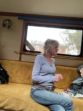 Snapshot of ladyboatlady chatting on November 11, 2025, 3:18 pm ladyboatlady online show from November 11, 2025, 3:18 pm