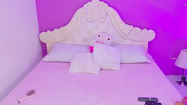 SamantaKane online show from May 20, 2026, 3:47 am
