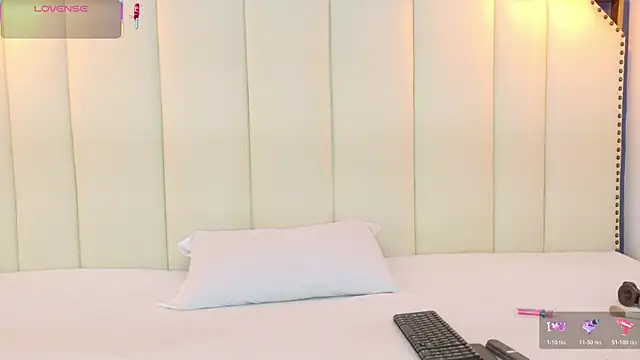 Snapshot of SamantaKane chatting on December 19, 2025, 3:43 am SamantaKane online show from December 19, 2025, 3:43 am