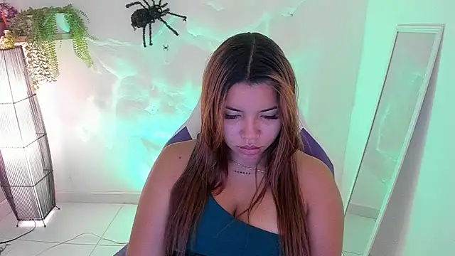 scarlett enjoy1 online show from October 9, 2025, 1:55 pm