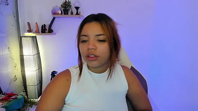 scarlett enjoy1 online show from November 2, 2025, 1:38 pm