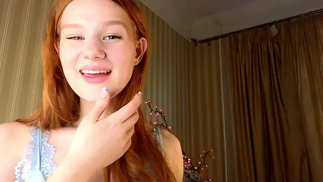 Juuulia  online show from May 21, 2026, 2:47 pm