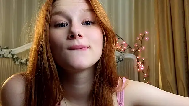 Snapshot of Juuulia_ chatting on June 8, 2026, 11:55 am Juuulia online show from June 8, 2026, 11:55 am
