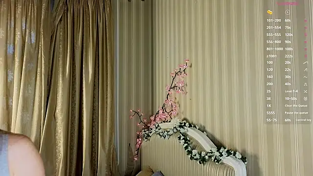 Juuulia  online show from March 16, 2026, 2:32 pm