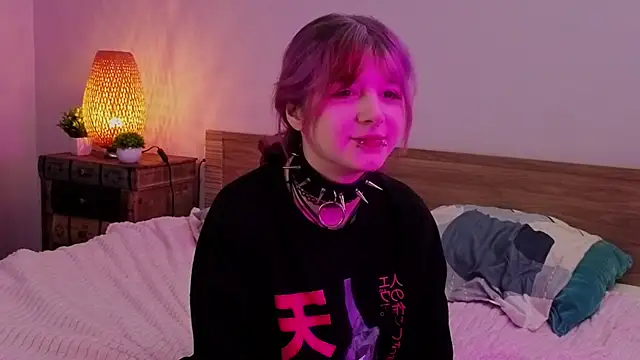 Snapshot of TaiteBeat chatting on September 18, 2025, 6:00 pm TaiteBeat online show from September 18, 2025, 6:00 pm