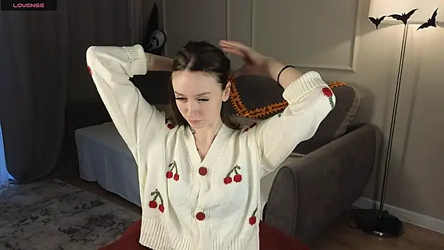 cutienaughtygirl online show from October 28, 2025, 8:57 am