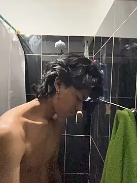 dreyk20 online show from April 9, 2026, 2:12 pm