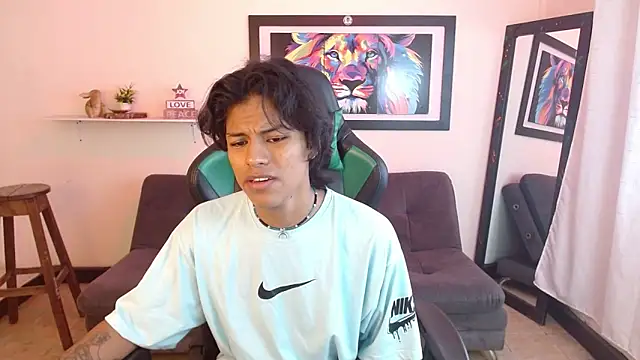 Snapshot of dreyk20 chatting on October 27, 2025, 1:56 pm dreyk20 online show from October 27, 2025, 1:56 pm