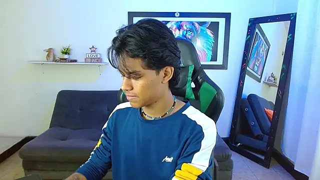 Snapshot of dreyk20 chatting on November 21, 2025, 1:43 pm dreyk20 online show from November 21, 2025, 1:43 pm