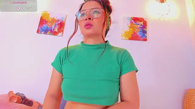 Karlaliones69 online show from March 10, 2026, 11:47 am