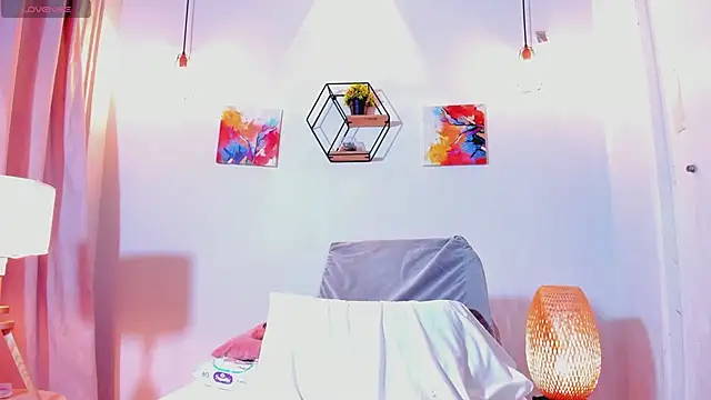 Snapshot of Karlaliones69 chatting on February 9, 2026, 11:41 am Karlaliones69 online show from February 9, 2026, 11:41 am