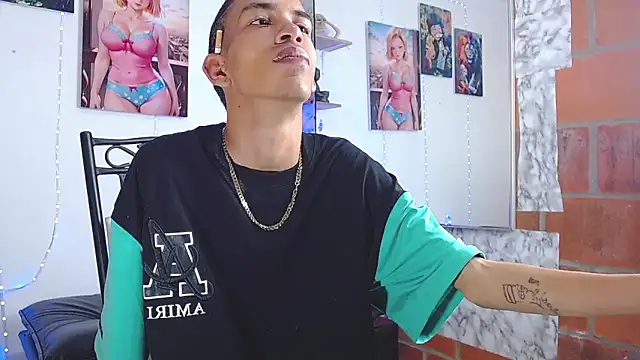 Snapshot of briamhoconor_xh chatting on September 24, 2025, 11:32 pm briamhoconor xh online show from September 24, 2025, 11:32 pm