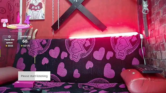 Kylie Moan online show from September 10, 2025, 3:27 am