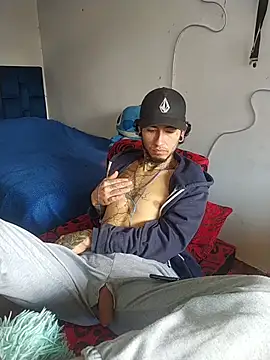 Tattoboy19cm online show from February 26, 2026, 4:07 pm