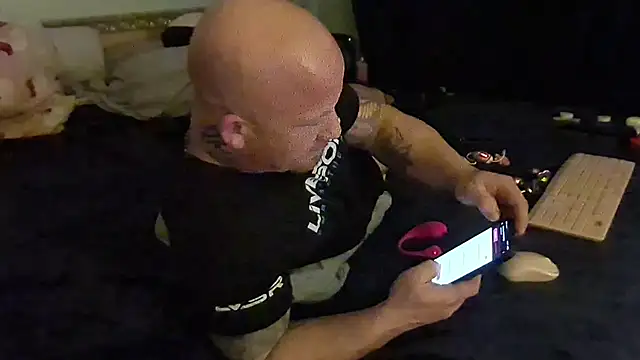 Snapshot of AntMeich6969 chatting on January 11, 2026, 8:49 pm AntMeich6969 online show from January 11, 2026, 8:49 pm