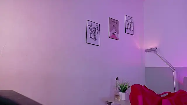 Snapshot of cutepetitee chatting on May 28, 2026, 7:53 pm cutepetitee online show from May 28, 2026, 7:53 pm