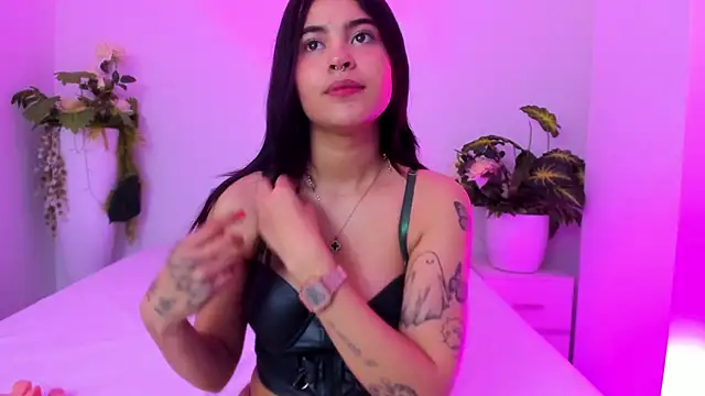 Snapshot of MaiaaCandy chatting on January 7, 2026, 11:21 pm MaiaaCandy online show from January 7, 2026, 11:21 pm