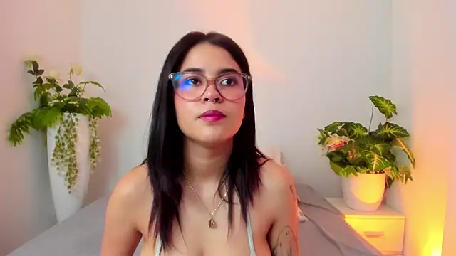 Snapshot of MaiaaCandy chatting on January 13, 2026, 10:24 pm MaiaaCandy online show from January 13, 2026, 10:24 pm