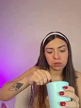 Snapshot of AmaiaSalvatore chatting on October 25, 2025, 9:48 pm AmaiaSalvatore online show from October 25, 2025, 9:48 pm