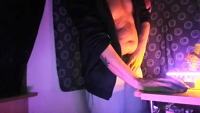 Snapshot of DjDiCKmannOnE chatting on January 10, 2026, 2:51 am DjDiCKmannOnE online show from January 10, 2026, 2:51 am