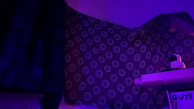 Snapshot of DjDiCKmannOnE chatting on February 25, 2026, 11:15 pm DjDiCKmannOnE online show from February 25, 2026, 11:15 pm