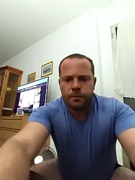 Parejabdsm90 online show from October 18, 2025, 2:13 am