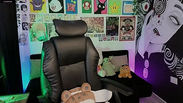 Yuhwan  online show from February 26, 2026, 9:37 pm