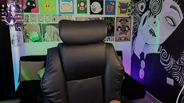 Yuhwan  online show from November 27, 2025, 5:57 pm