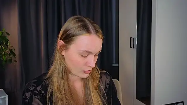 Snapshot of lisa_schiele chatting on September 17, 2025, 8:33 pm lisa schiele online show from September 17, 2025, 8:33 pm