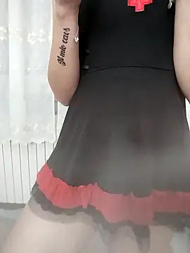 alicepavia22 online show from March 25, 2026, 6:07 pm