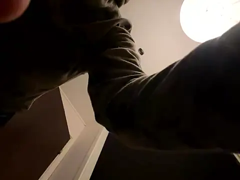 SwingWingWomanSweden online show from September 9, 2025, 8:51 pm