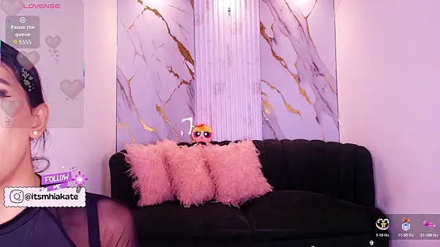 Snapshot of Mhiaa_Sweet chatting on February 4, 2026, 12:11 pm Mhiaa Sweet online show from February 4, 2026, 12:11 pm