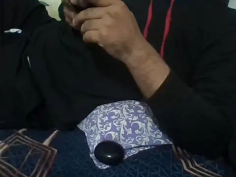 Snapshot of aarav_013 chatting on April 24, 2026, 5:04 pm aarav 013 online show from April 24, 2026, 5:04 pm
