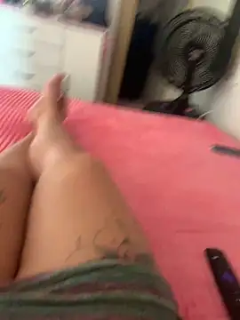 Snapshot of medusa_japinha chatting on April 15, 2026, 6:34 pm medusa japinha online show from April 15, 2026, 6:34 pm