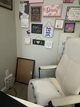 Snapshot of Juicystorm chatting on February 6, 2026, 3:52 pm Juicystorm online show from February 6, 2026, 3:52 pm